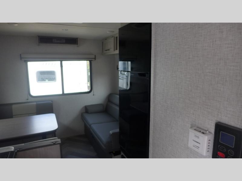 2024 CrossRoads Zinger Lite ZR211RD, $ 30,417