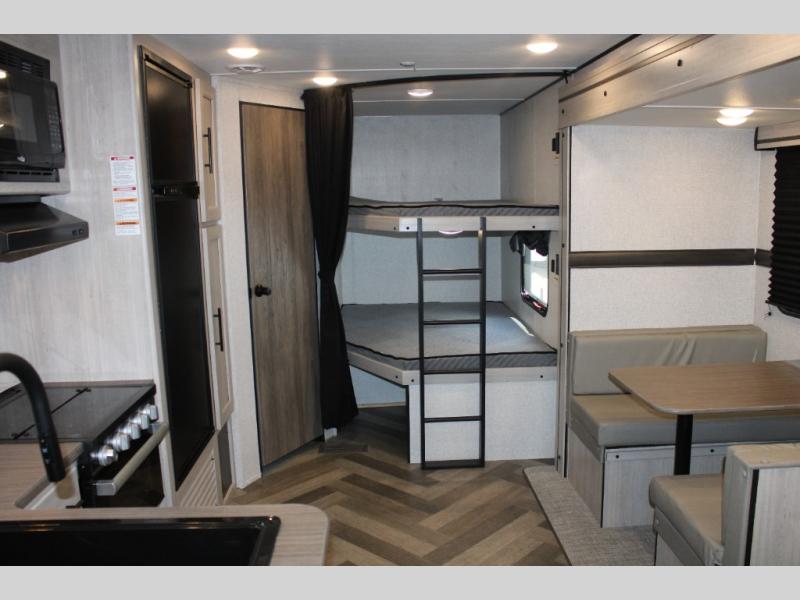 2024 CrossRoads Zinger Lite ZR260BH, $ 22,990