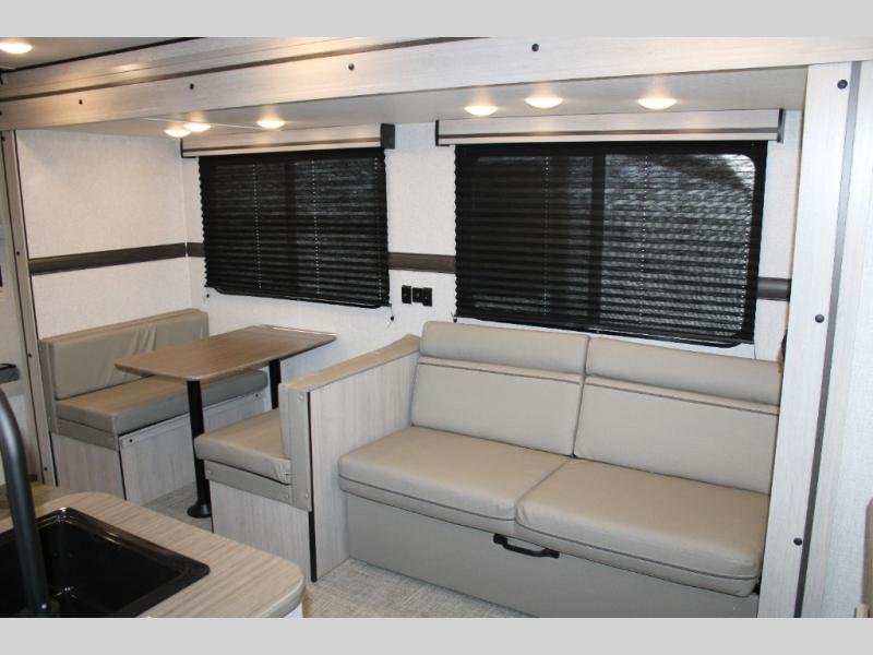 2024 CrossRoads Zinger Lite ZR260BH, $ 22,990