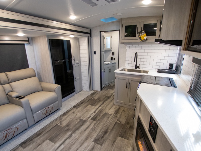 2024 CrossRoads Sunset Trail Super Lite SS258RD, $ 55,977