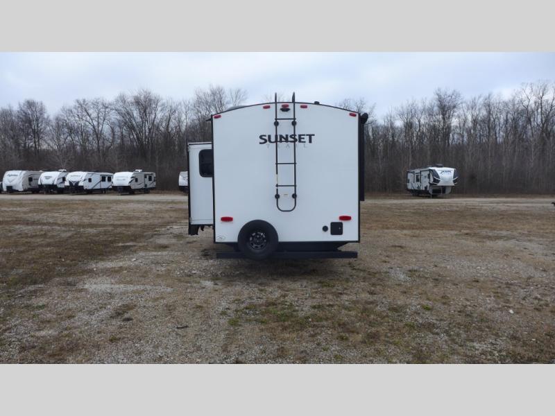 2024 CrossRoads Sunset Trail Super Lite SS253RB, $ 49,830