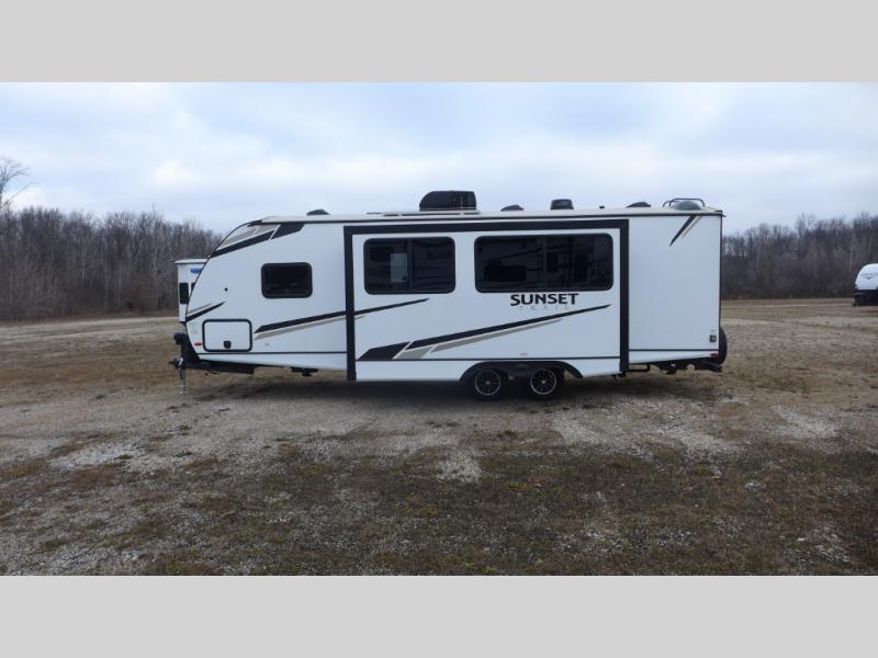 2024 CrossRoads Sunset Trail Super Lite SS253RB, $ 49,830