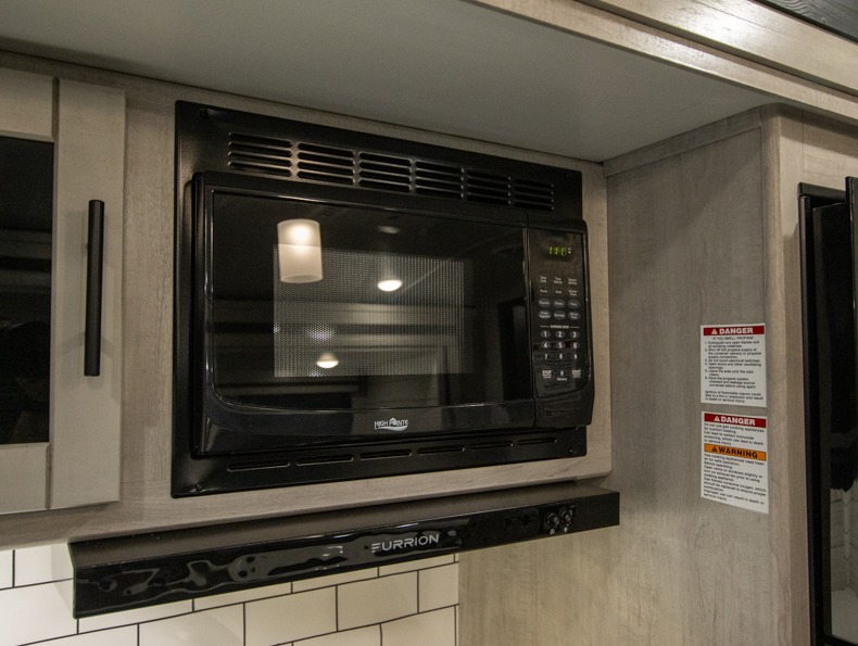 2023 CrossRoads Sunset Trail Super Lite SS331BH, $ 72,370