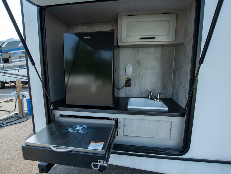 2023 CrossRoads Sunset Trail Super Lite SS331BH, $ 72,370