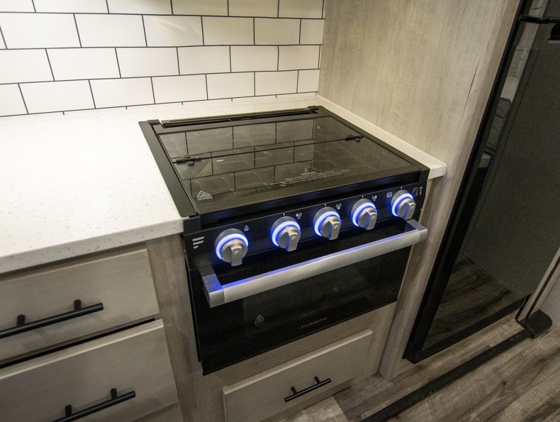 2023 CrossRoads Sunset Trail Super Lite SS331BH, $ 72,370