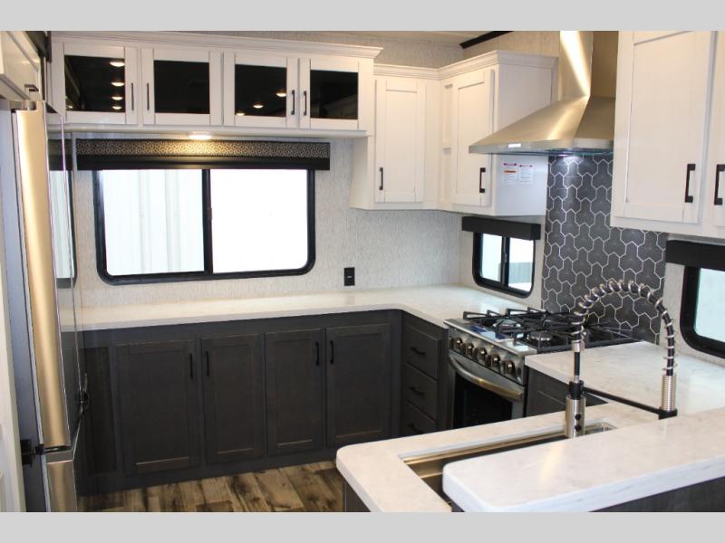 2023 CrossRoads Hampton HP380RKS, $ 95,634