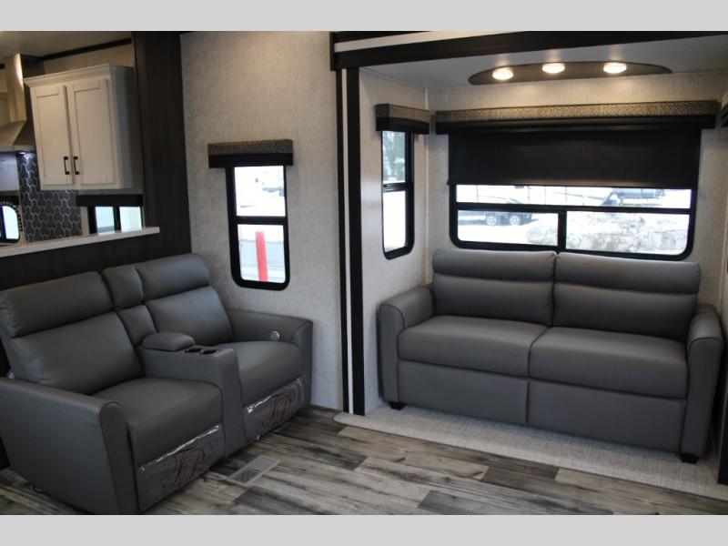 2023 CrossRoads Hampton HP380RKS, $ 95,634