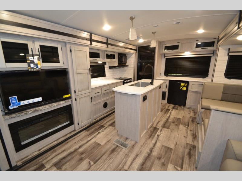 2023 CrossRoads Sunset Trail Super Lite SS285CK, $ 65,770