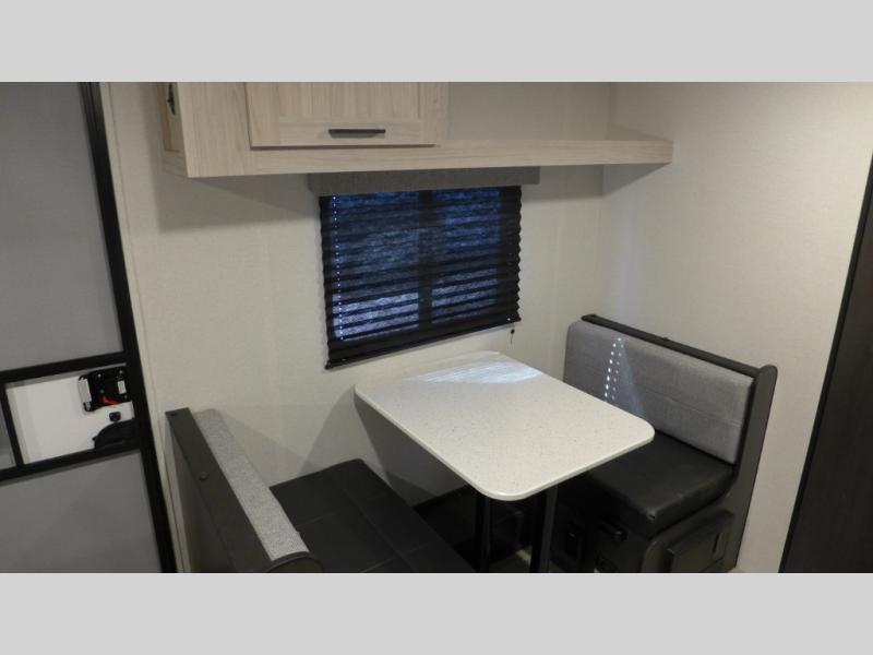 2025 Cruiser RV Avenir XLT 17RB, $ 12,990