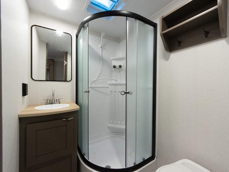 2025 Cruiser RV Avenir A-24RB, $ 24,995