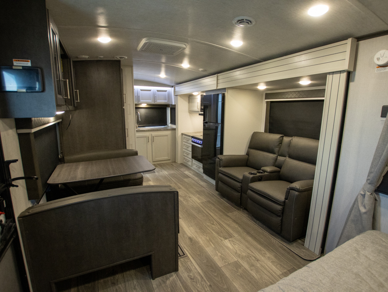 2024 Keystone Cougar Half-Ton (Travel Trailer - Ea, $ 32,995