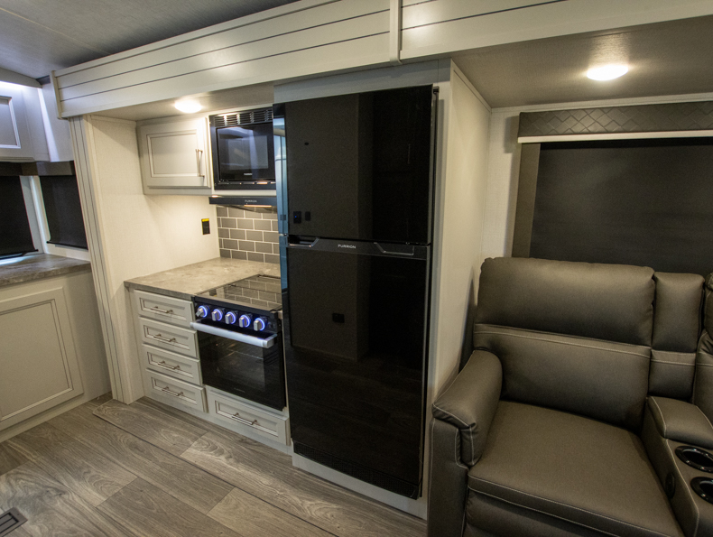 2024 Keystone Cougar Half-Ton (Travel Trailer - Ea, $ 32,995