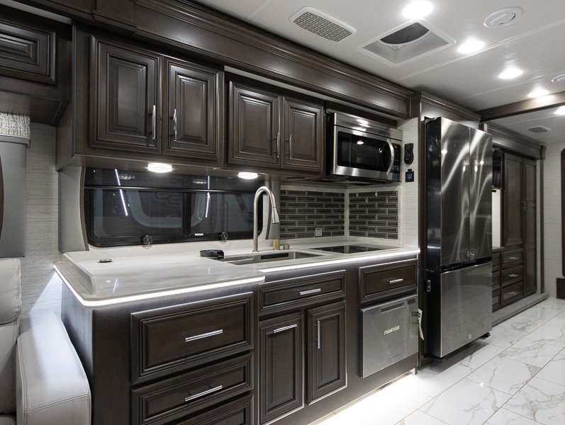 2025 Forest River Berkshire XL 40H, $ 319,997