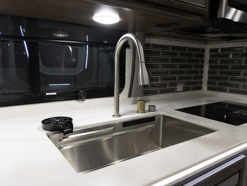 2025 Forest River Berkshire XL 40H, $ 319,997
