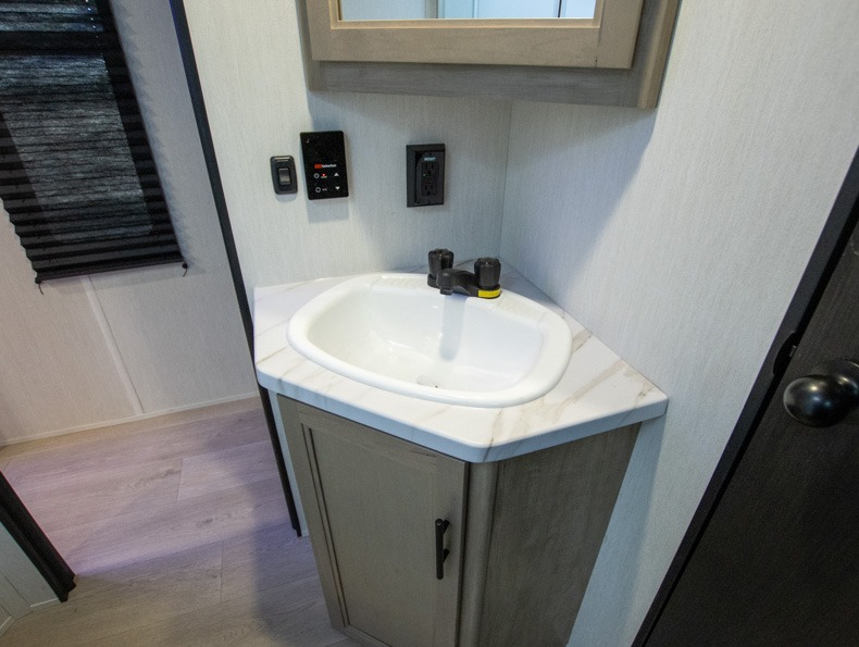 2026 Forest River Cherokee Grey Wolf Travel Traile, $ 29,999