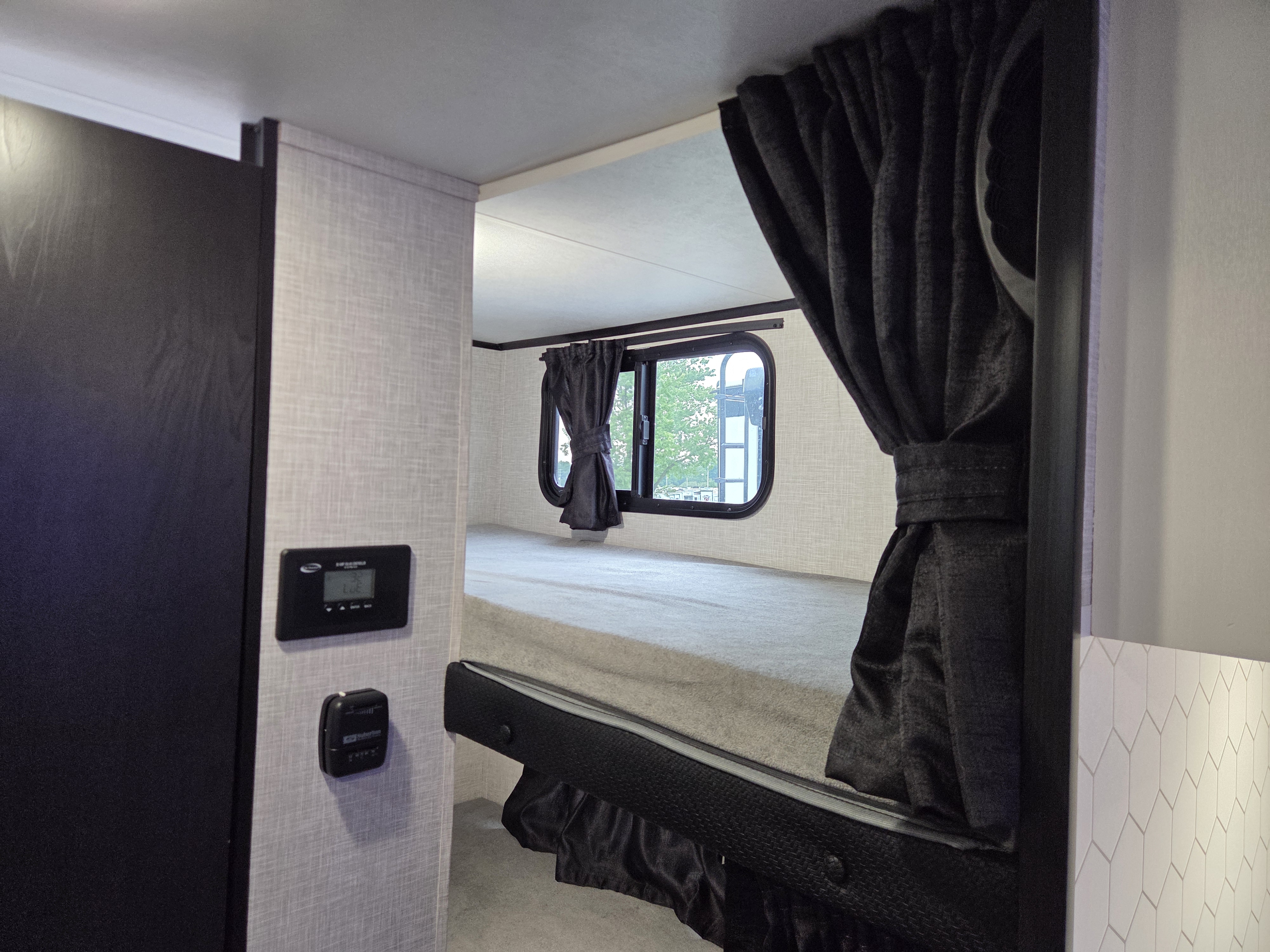 2025 Jayco Jay Feather Air 18MBH, $ 23,999