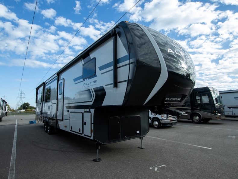2026 Keystone Alpine Avalanche Edition 380LT, $ 79,999
