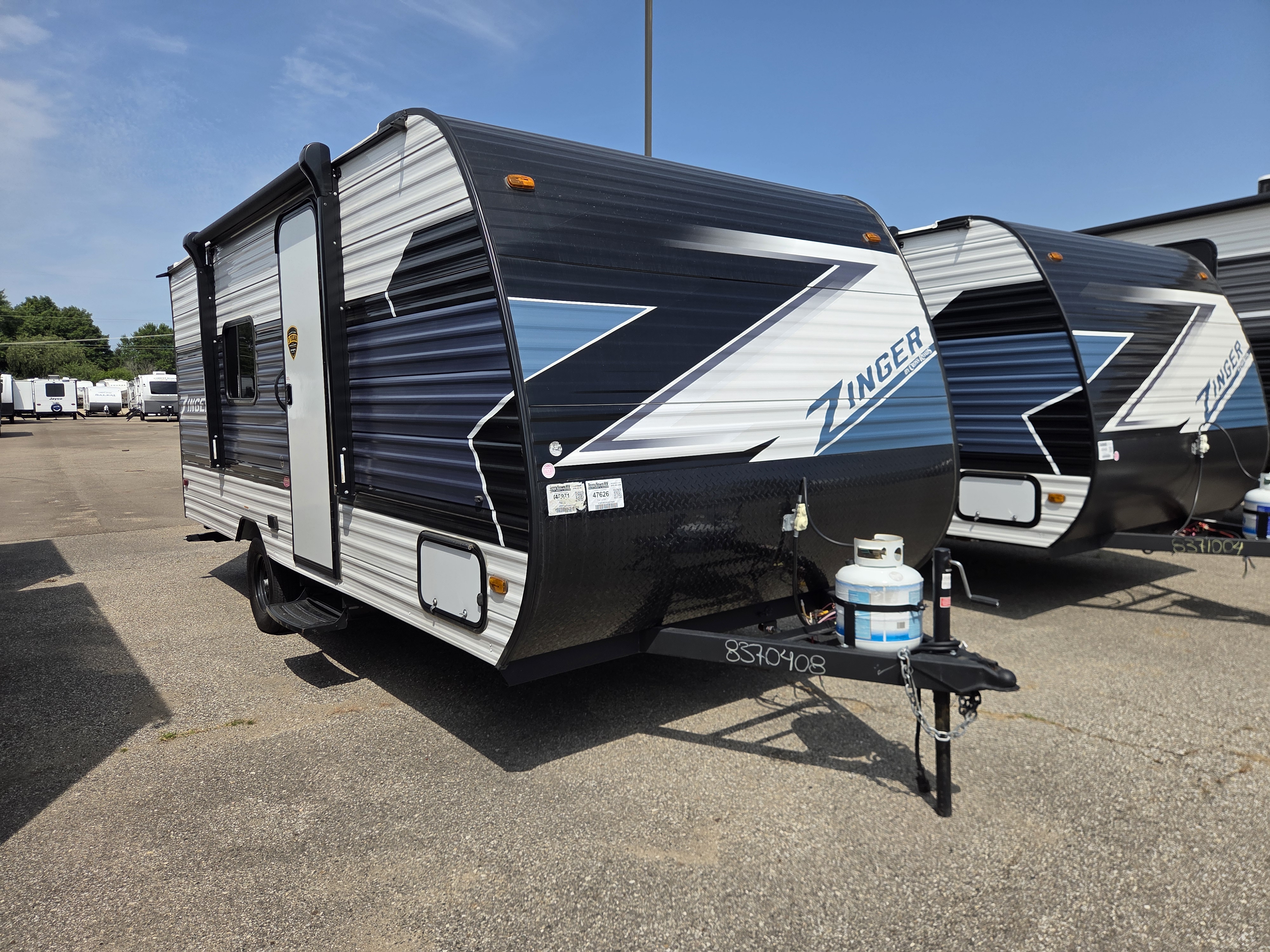 2025 CrossRoads Zinger Lite ZR18RB, $ 12,995