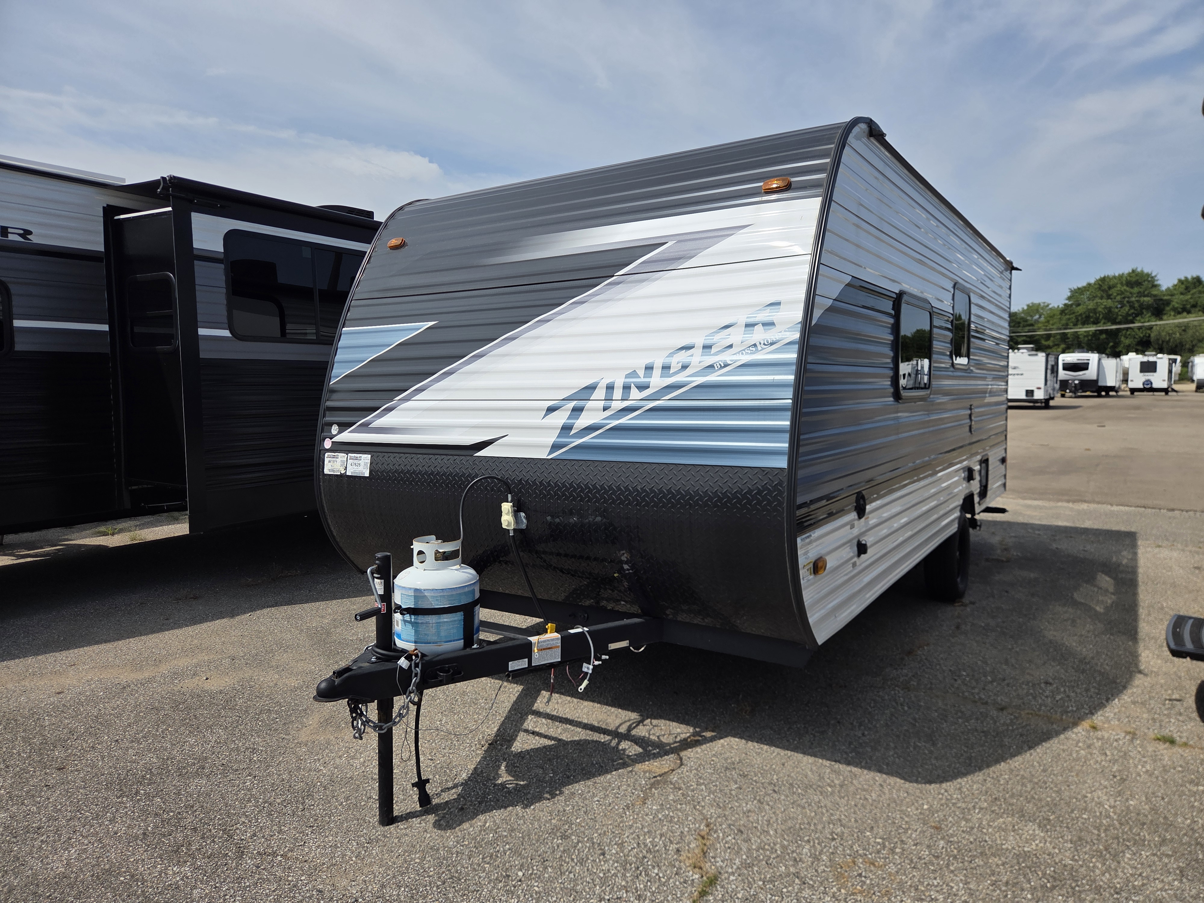 2025 CrossRoads Zinger Lite ZR18RB, $ 12,995