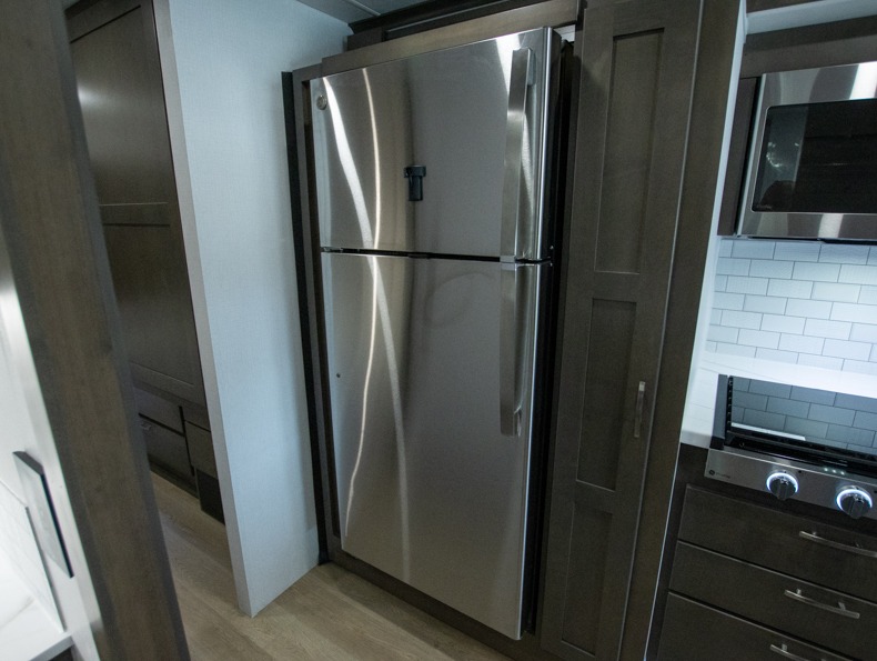 2026 Dynamax Europa 32KD, $ 275,997