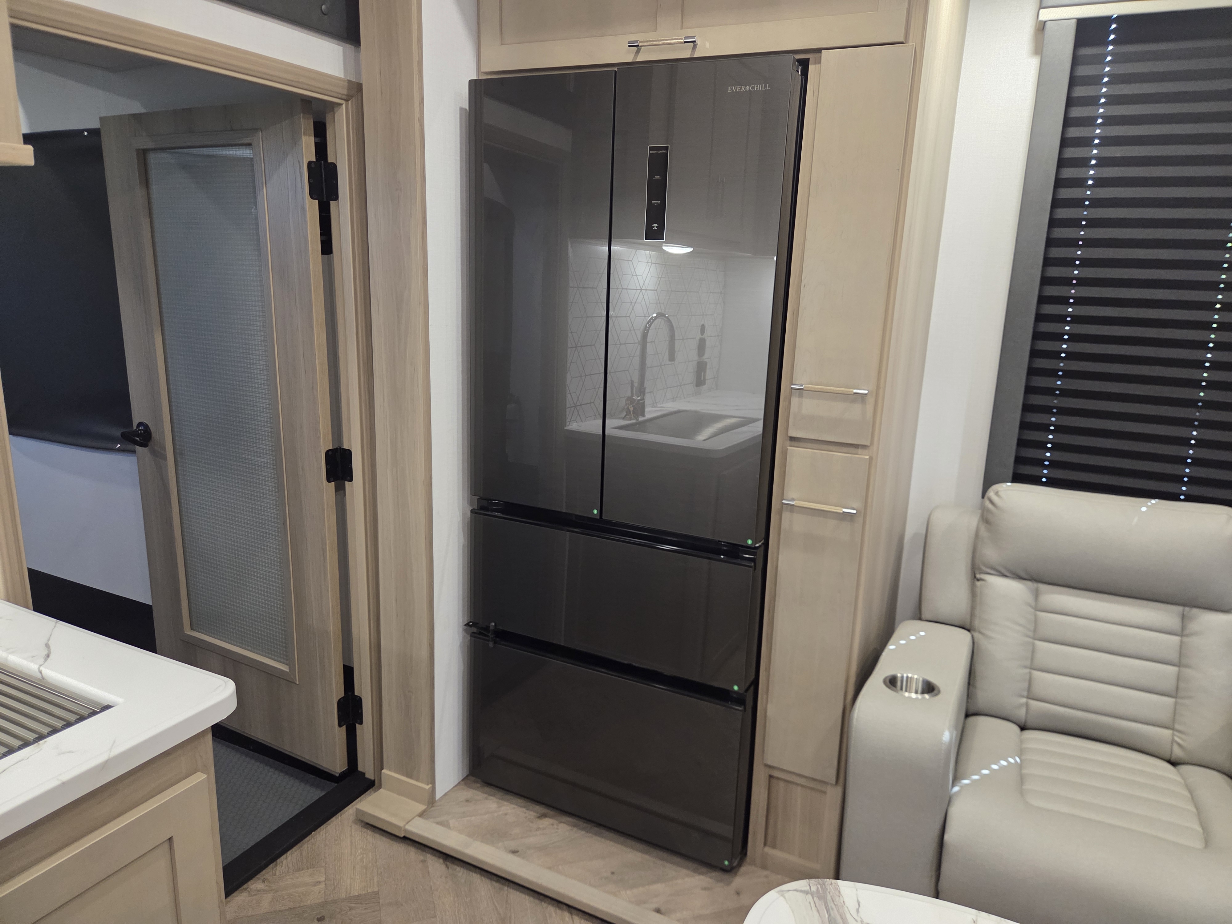 2026 Keystone Carbon 360, $ 79,999