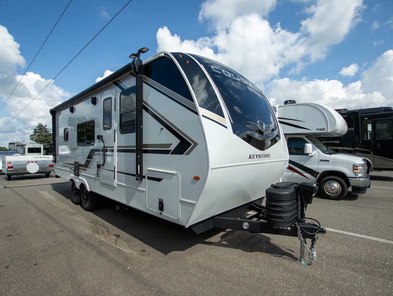 2026 Keystone Cougar Half-Ton (Travel Trailer) 22M, $ 39,990