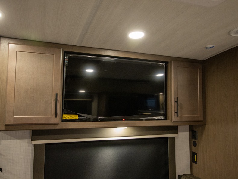 2026 Keystone Cougar Half-Ton (Travel Trailer) 22M, $ 39,990