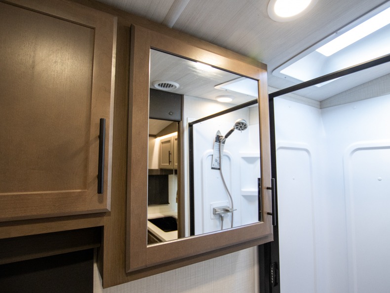 2026 Keystone Cougar Half-Ton (Travel Trailer) 22M, $ 39,990