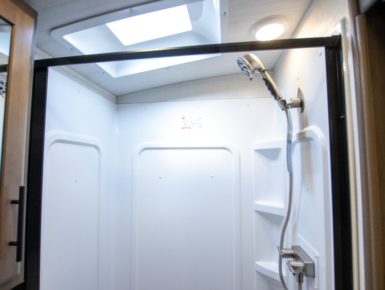 2026 Keystone Cougar Half-Ton (Travel Trailer) 22M, $ 39,990