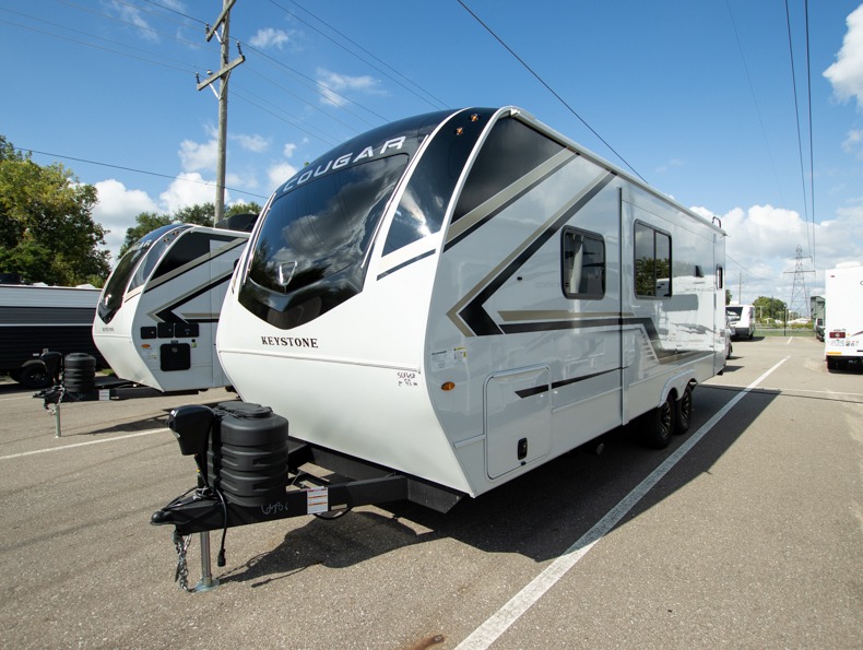 2026 Keystone Cougar Half-Ton (Travel Trailer) 22M, $ 39,990