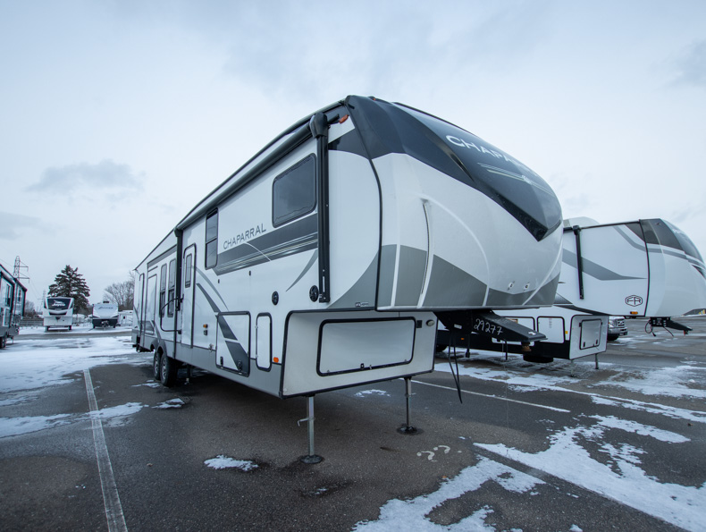 2022 Coachmen Chaparral 373MBRB, $ 68,725