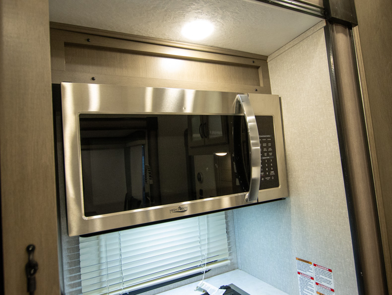 2022 Coachmen Chaparral 373MBRB, $ 68,725