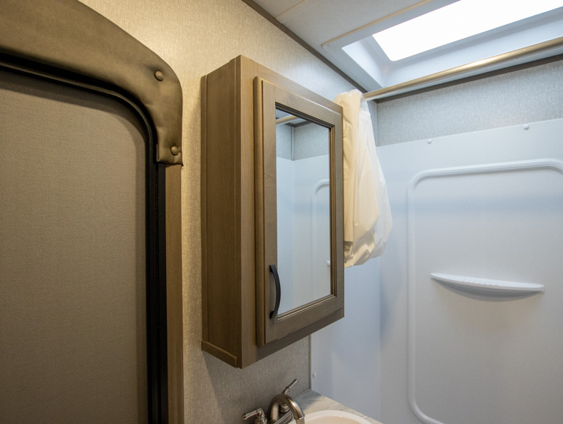 2022 Coachmen Chaparral 373MBRB, $ 68,725