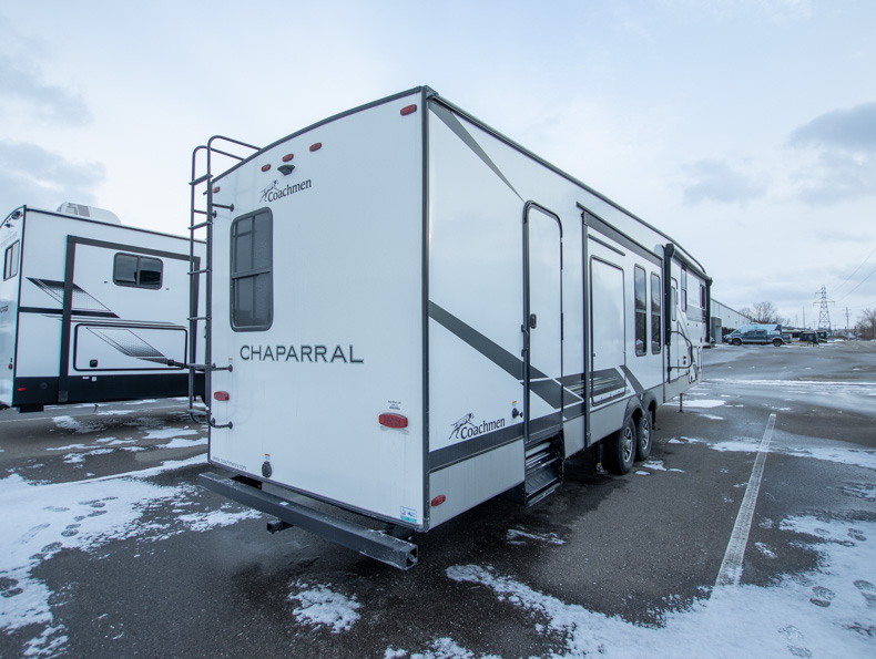 2022 Coachmen Chaparral 373MBRB, $ 68,725