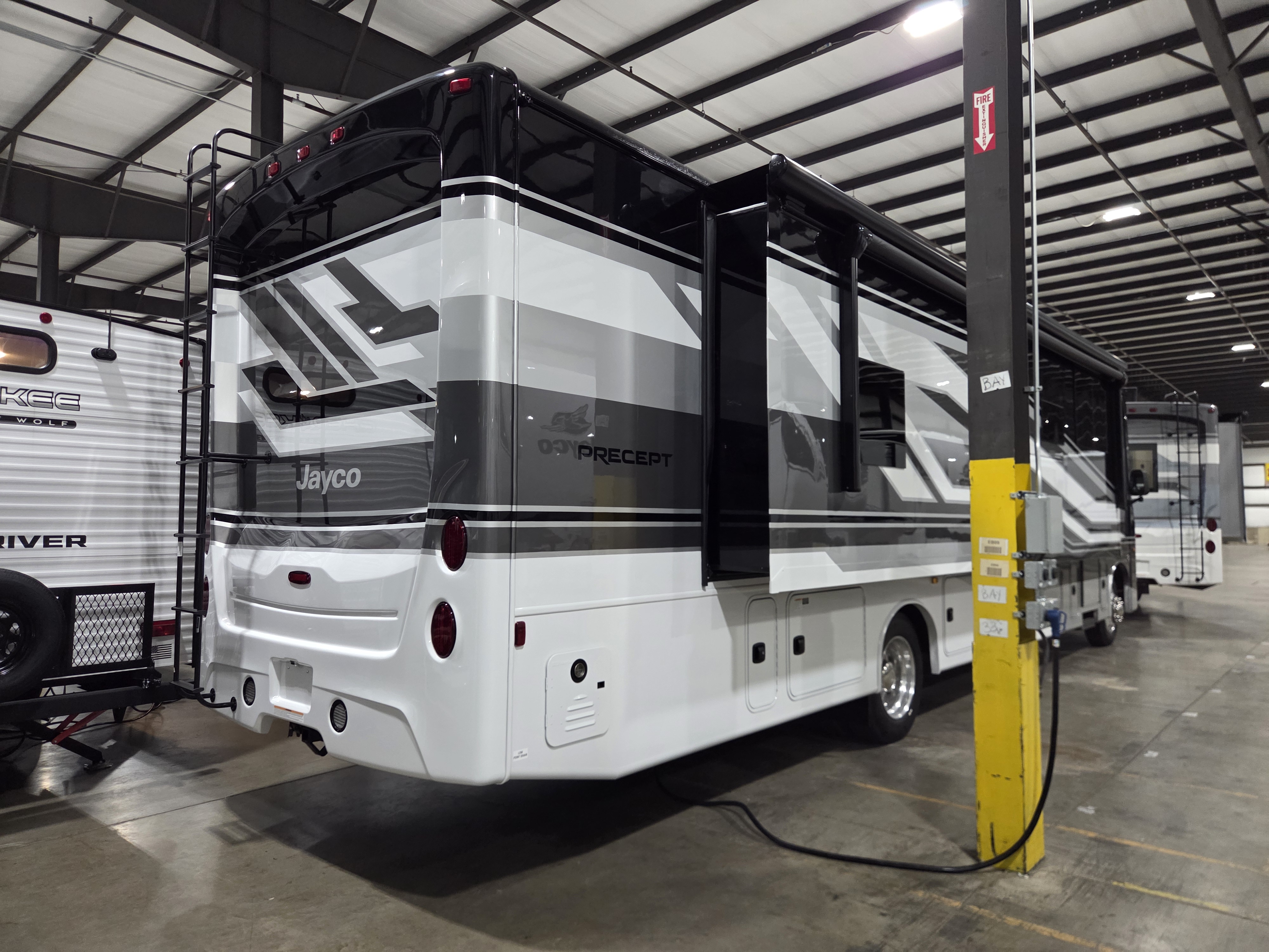 2027 Jayco Precept 36C, $ 189,990