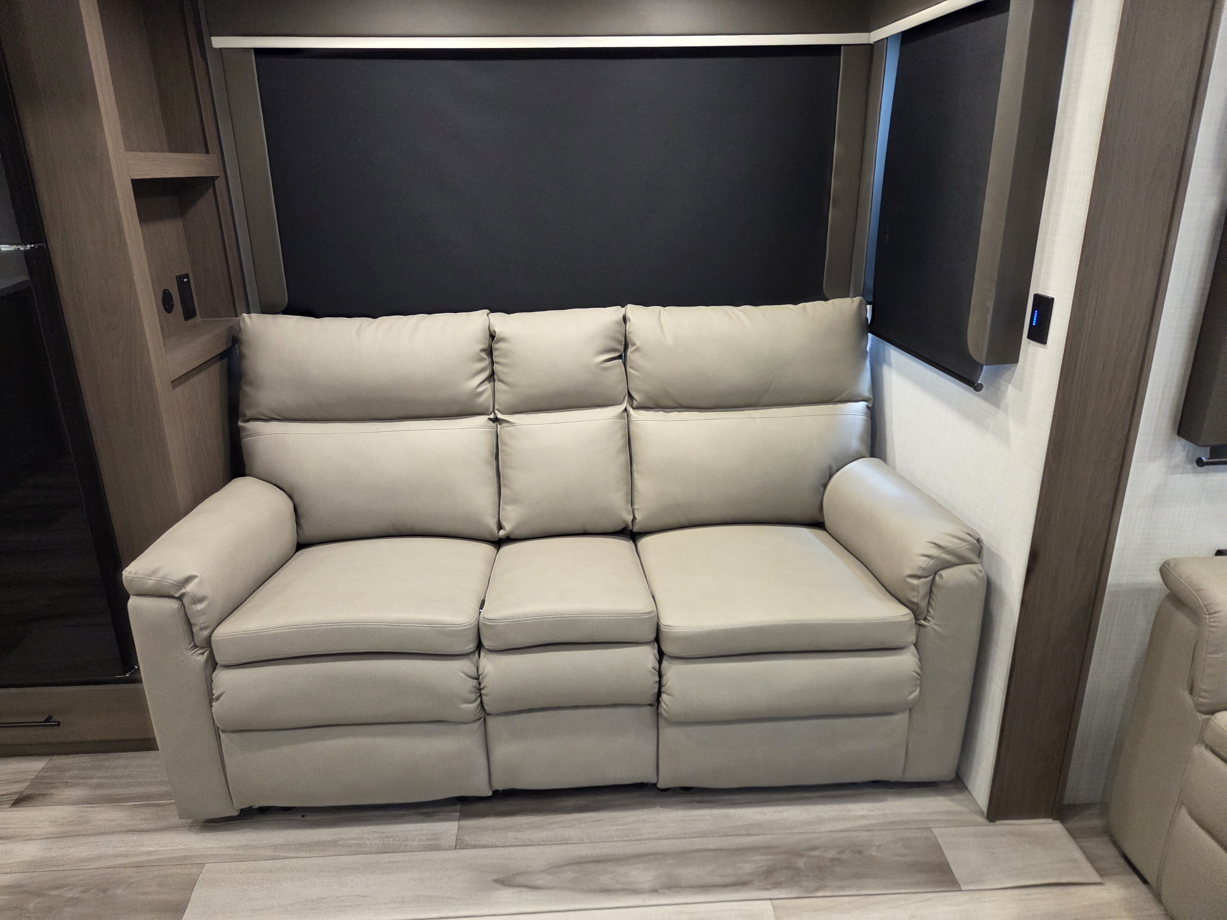 2027 Keystone Cougar Half-Ton (Fifth Wheel) 26RKE, $ 55,990