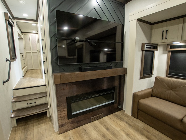 2026 Forest River Riverstone 421FK, $ 158,999