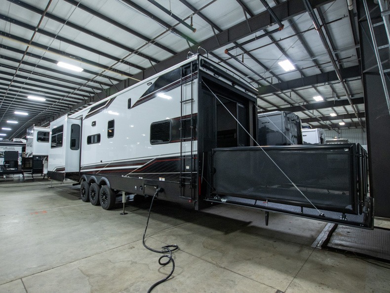 2026 Jayco Seismic 399, $ 109,995