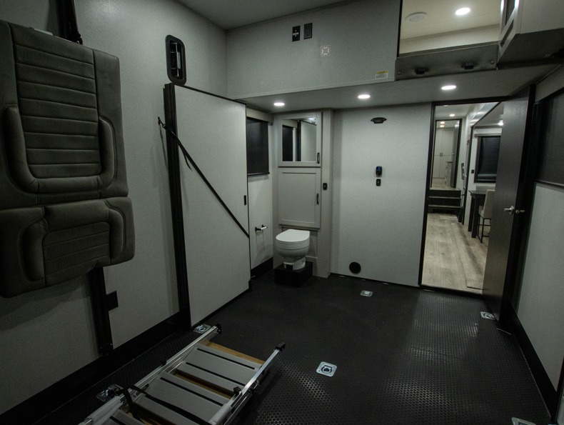 2026 Jayco Seismic 399, $ 109,995