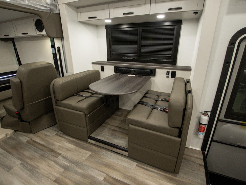 2026 Jayco Precept 31UL, $ 149,997