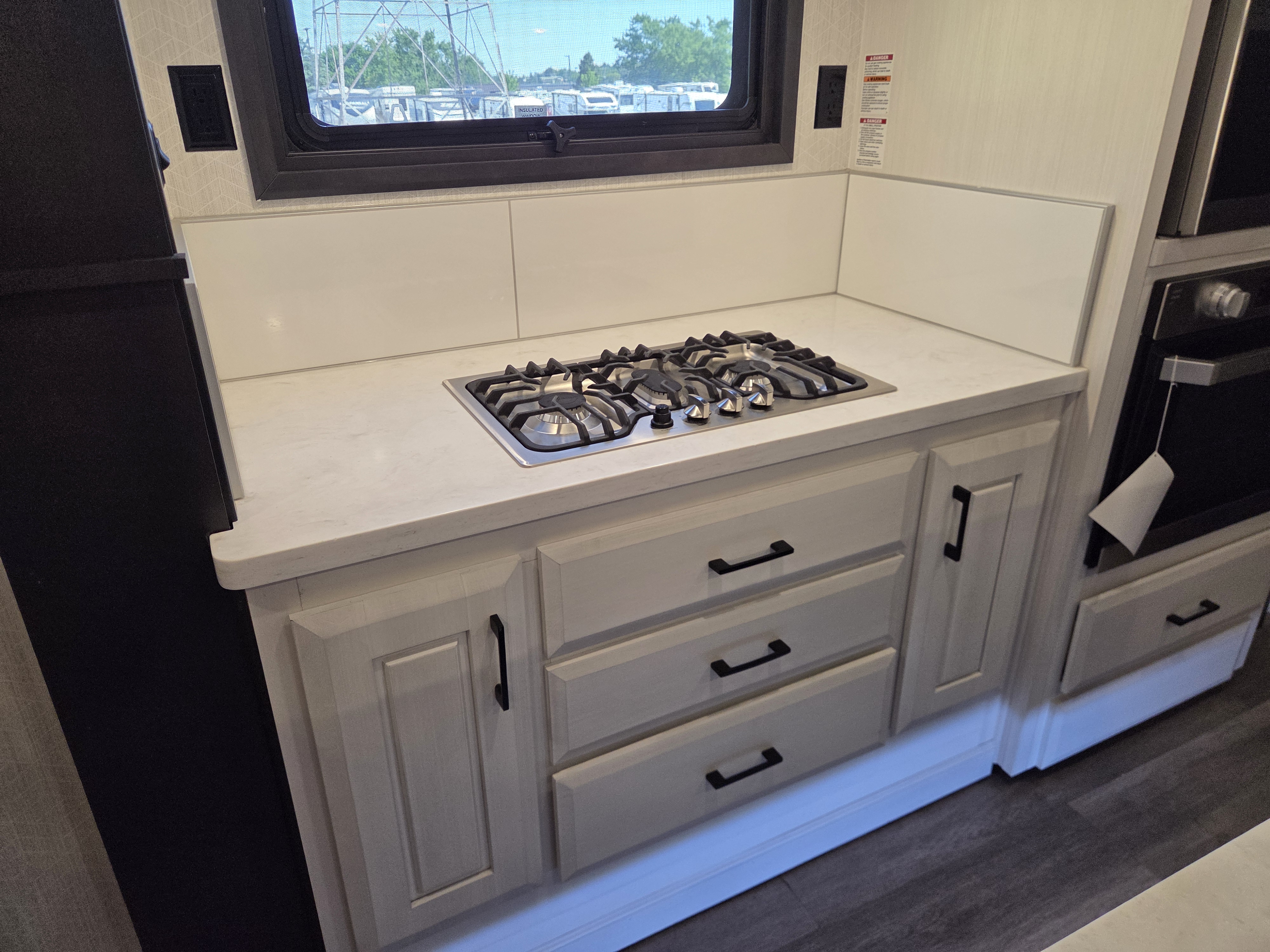 2022 DRV Mobile Suites 41FKMB, $ 134,995