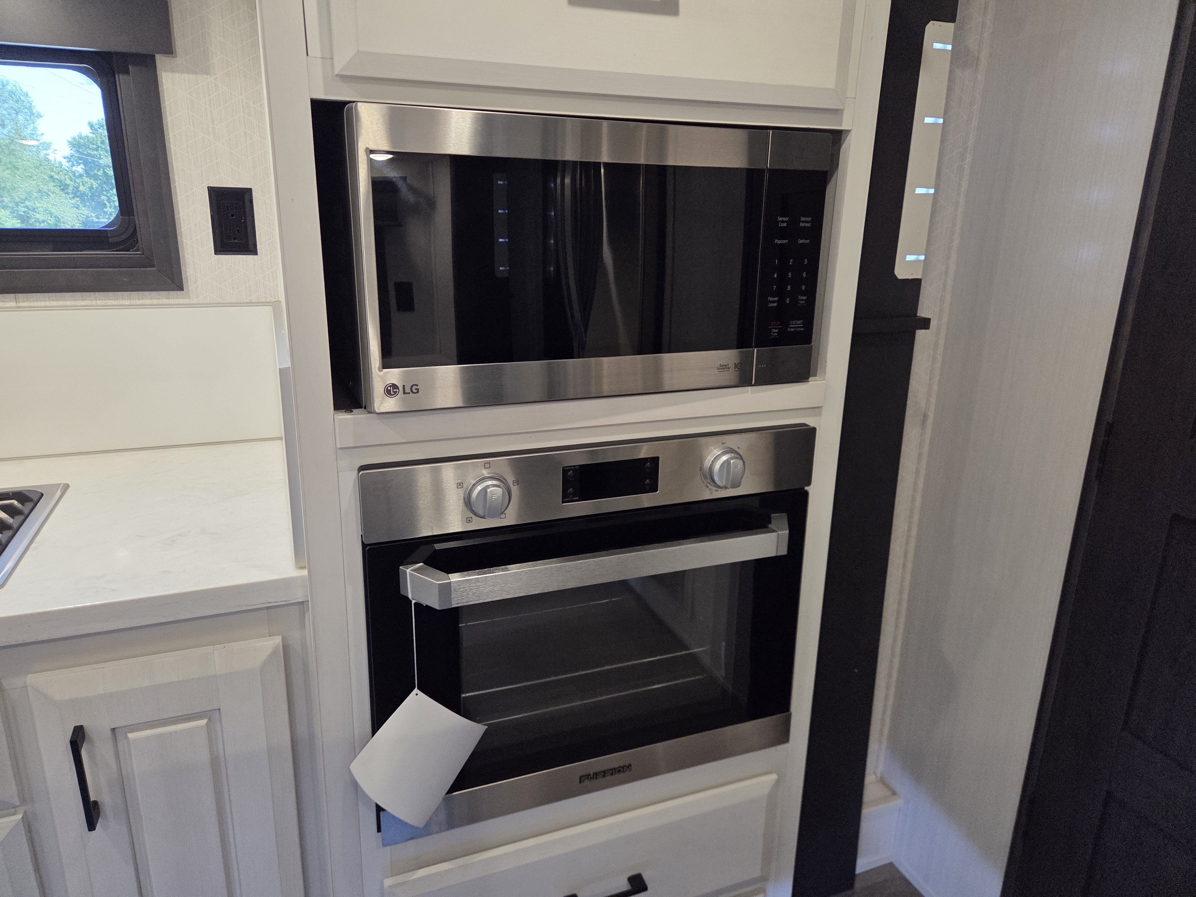 2022 DRV Mobile Suites 41FKMB, $ 134,995