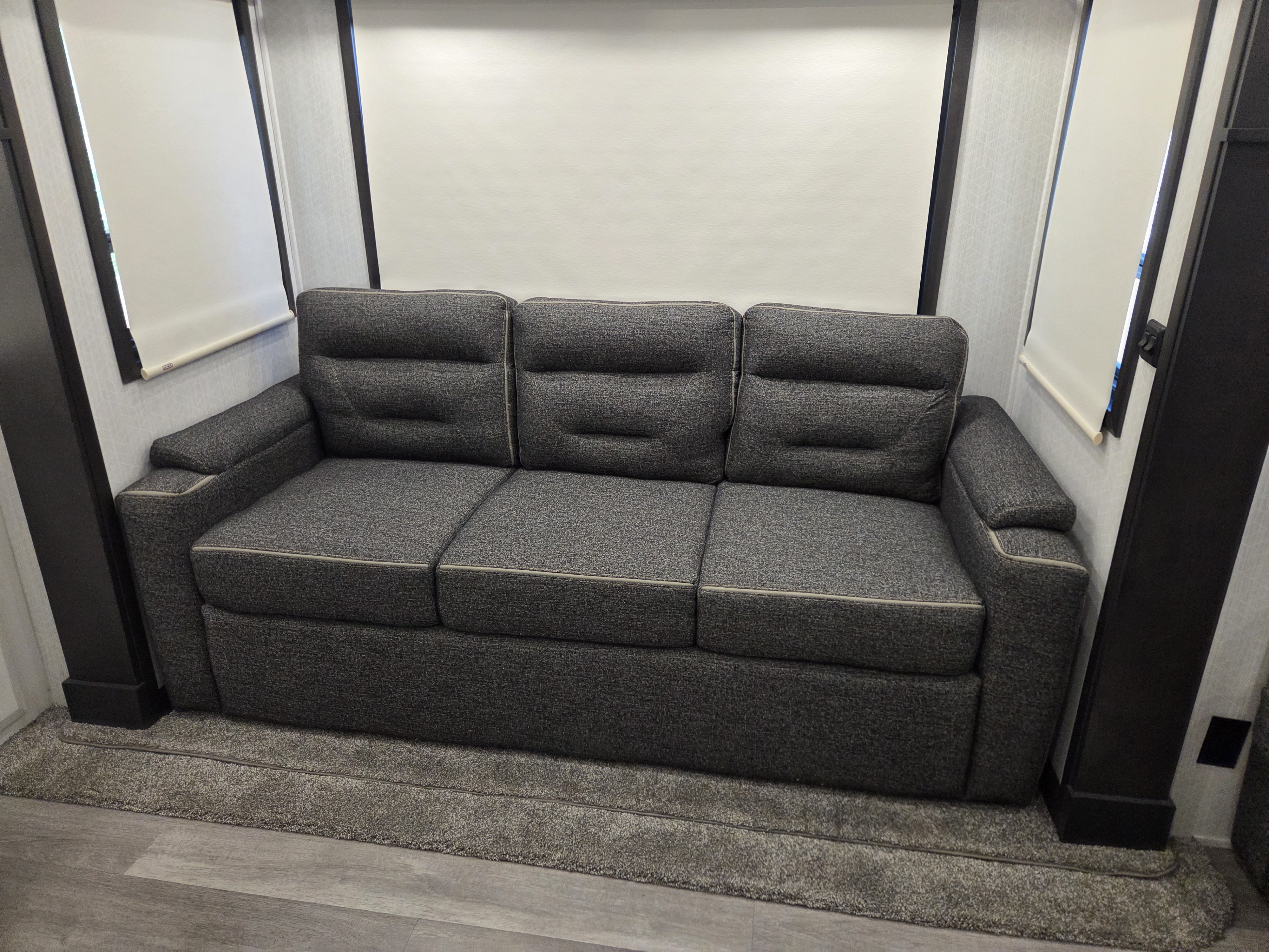 2022 DRV Mobile Suites 41FKMB, $ 134,995
