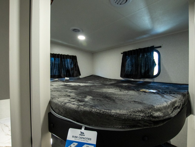 2026 Jayco Eagle SLE 28BHU, $ 42,995