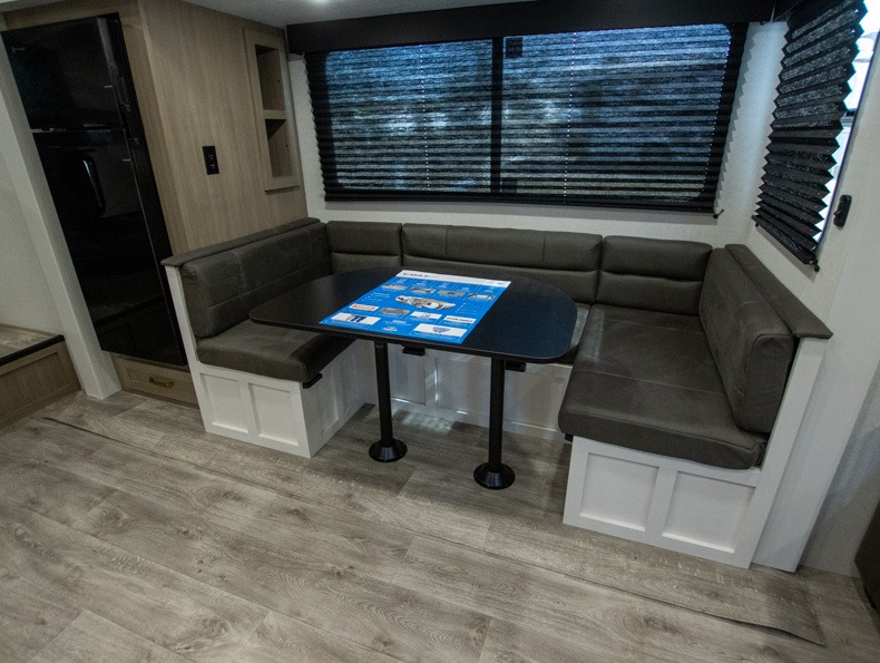 2026 Jayco Eagle SLE 28BHU, $ 42,995