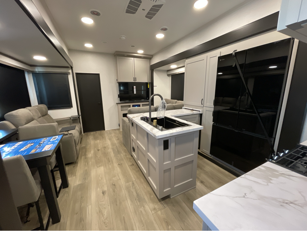 2026 Jayco Seismic 395, $ 99,999