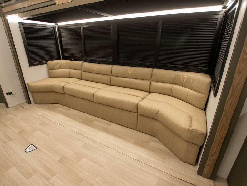 2026 Keystone Bullet Premium 265FKS, $ 39,999