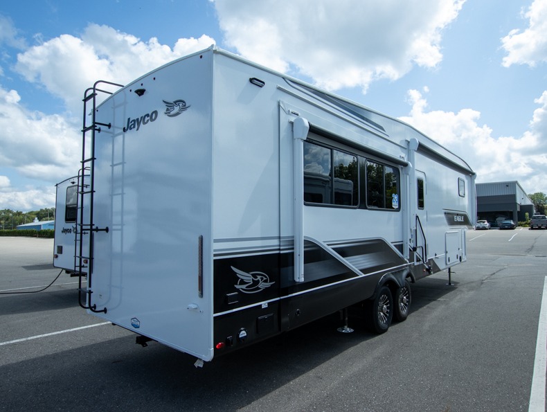 2026 Jayco Eagle 335LSTS, $ 64,999