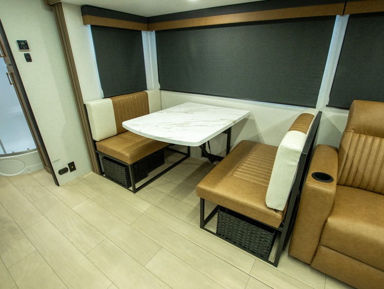2026 CrossRoads Sunset Trail SS253RB, $ 37,999