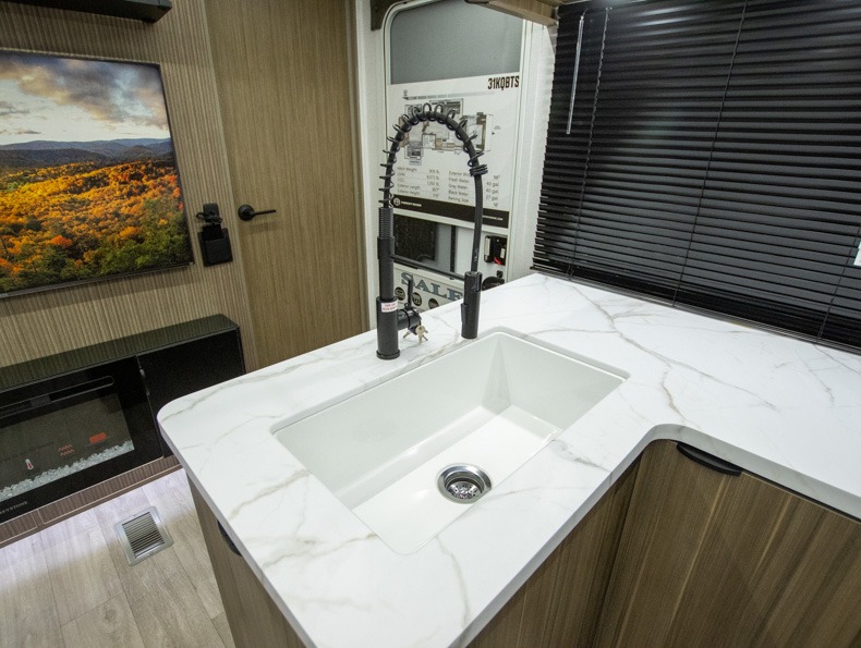 2026 Forest River Salem 31KQBTS, $ 39,999